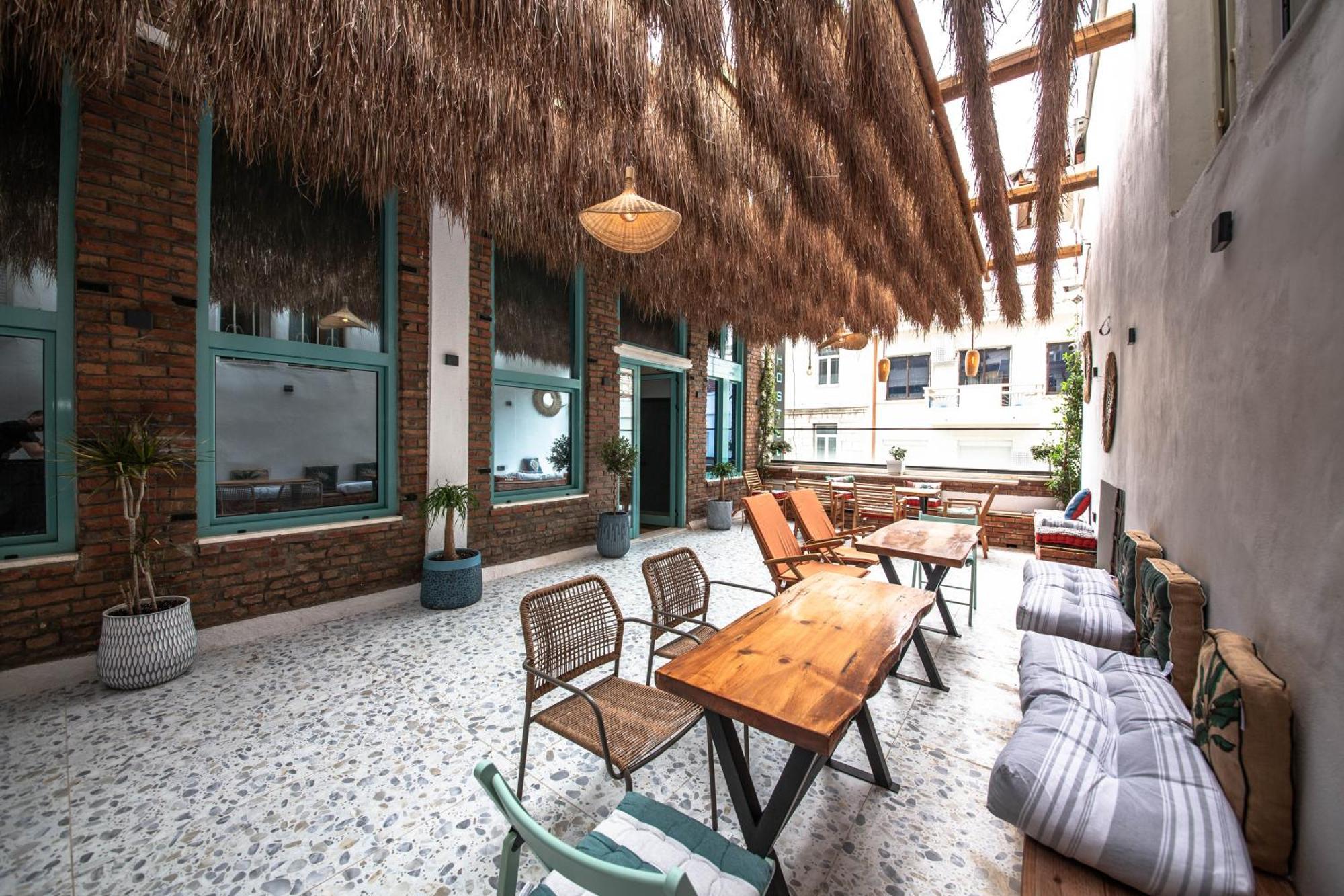 Vega 43 Hostel Sarandë Exteriér fotografie